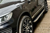 Volkswagen Touareg 2010-2018 Trittbretter BlackLine (2 Stk, Aluminium) Foto 1