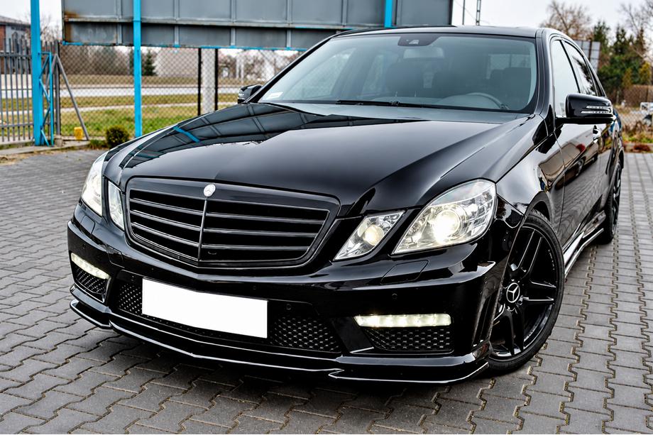 Mercedes E-class W212 2009-2016 DPT Frontlippe (für E63 AMG, 2009-2012, Schwarz Hochglanz) Image