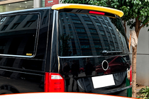 Volkswagen T5 Multivan 2003–2010 DPT Spoiler (Heckklappe, Schwarz Hochglanz) Foto 1