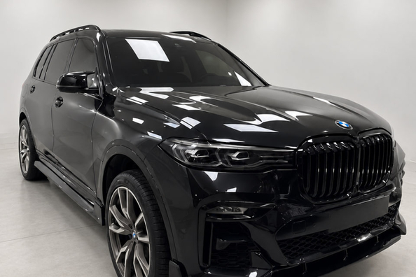 BMW X7 G07 2019–2022: Montage des Paradigm Black Knight V2 Bodykits am M-Sport – unsere Arbeit Foto 3