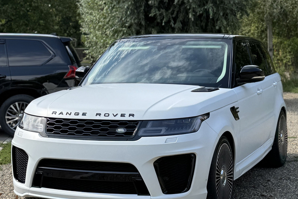 Range Rover Sport L494 2018–2022: SVR-Bodykit-Montage – unsere Arbeiten Foto 18