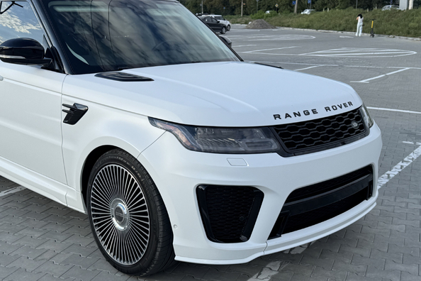 Range Rover Sport L494 2018–2022: SVR-Bodykit-Montage – unsere Arbeiten Foto 5