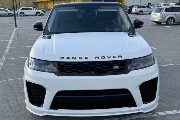 Range Rover Sport L494 2018–2022: SVR-Bodykit-Montage – unsere Arbeiten Foto 1