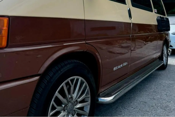 Volkswagen T4 fürs Camping und Offroad: Montage von Frontschutz, Seitenschwellern und Heckecken Foto 9