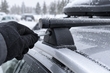 Dachreling & Querträger vor dem Winter: Befestigungen prüfen, Schneelast fürs Dach Foto 1