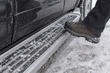 Seitenschweller-Trittbretter im Winter: Eis, Schnee, Salz – sicher treten, richtig pflegen Foto 2