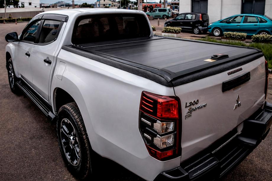 Toyota Hilux 2006-2015 OEM Rollladen-Laderaumabdeckung (2010-2015, mechanisch mit Griff und Schloss) Image