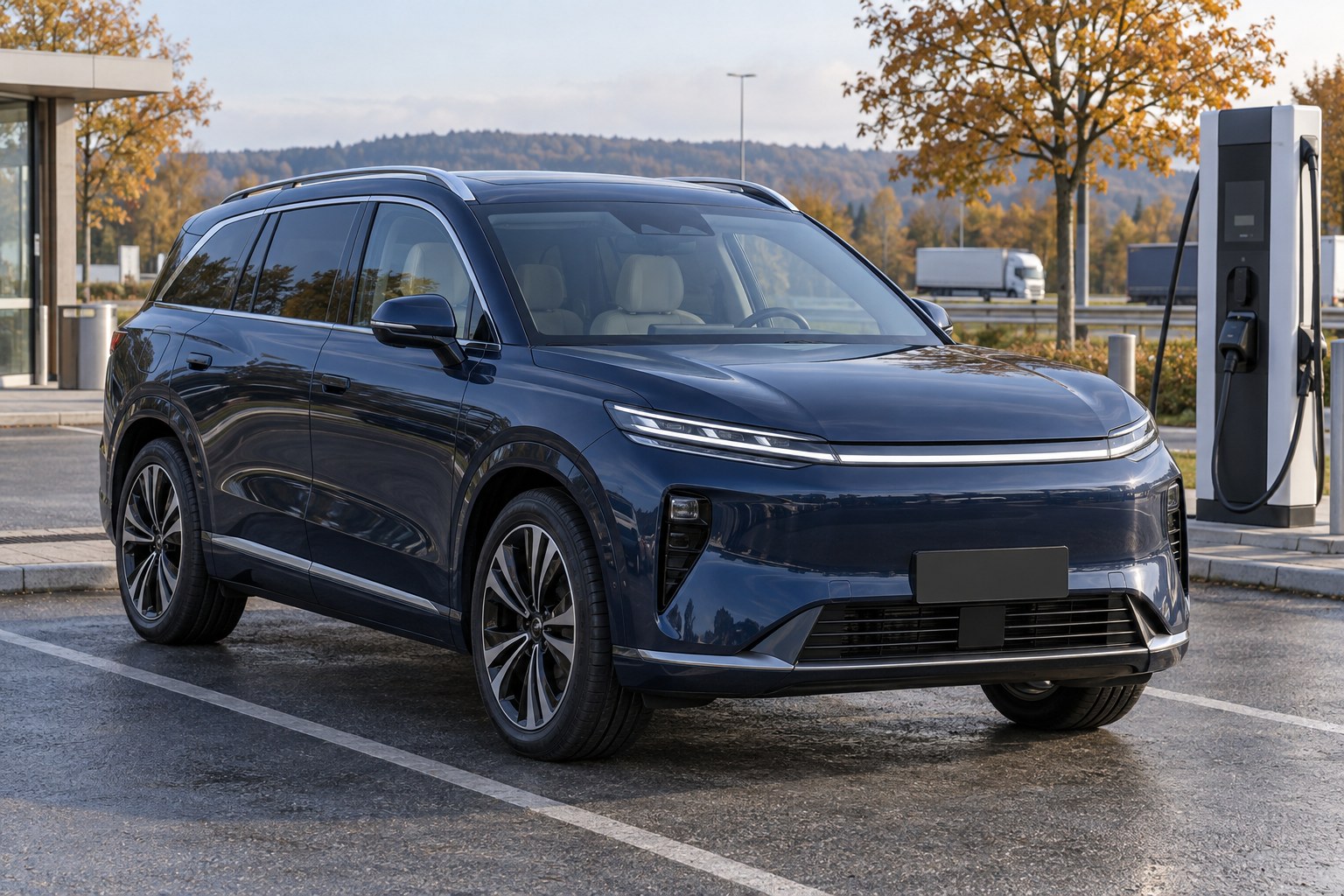 BYD Atto 8: Siebensitziger E-Crossover für Europa – bis zu 653 km WLTP und Laden in 9 Minuten