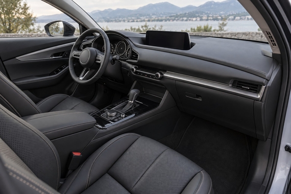 Mazda CX-30 2027: Was ist neu – Sportausstattung, Farben und Infotainment Foto 1
