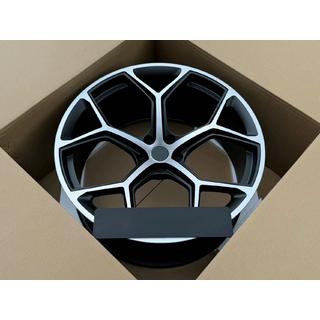 Geschmiedete OEM Felgen R22 V4 (4 Stk) Audi Q8 2018- Foto 2