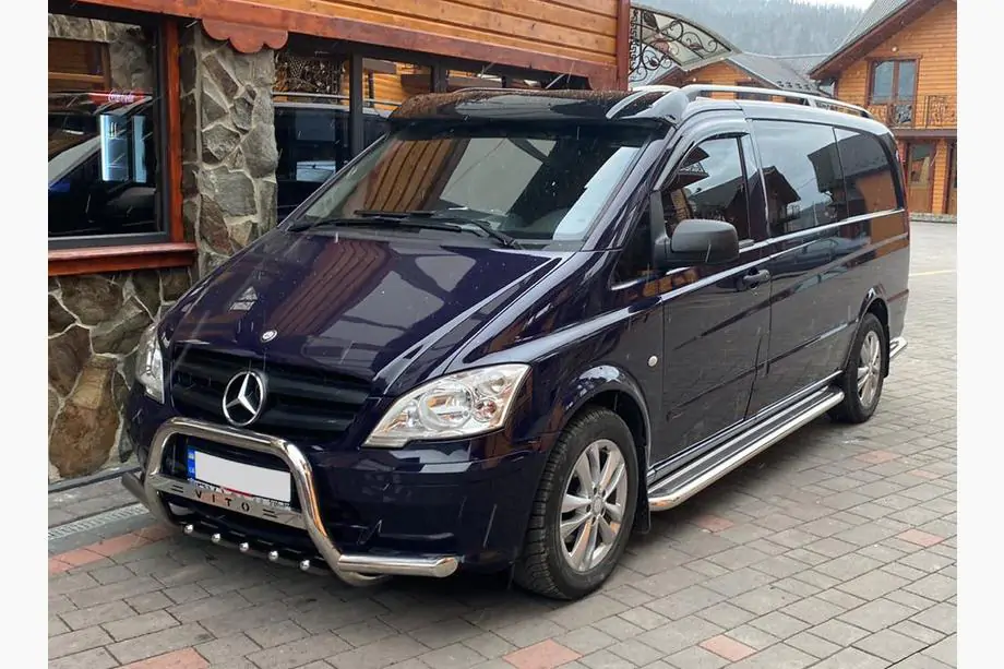 Mercedes Vito W639 2004-2014 Frontscheibenblende (schwarz glanz, 5mm) Foto 3