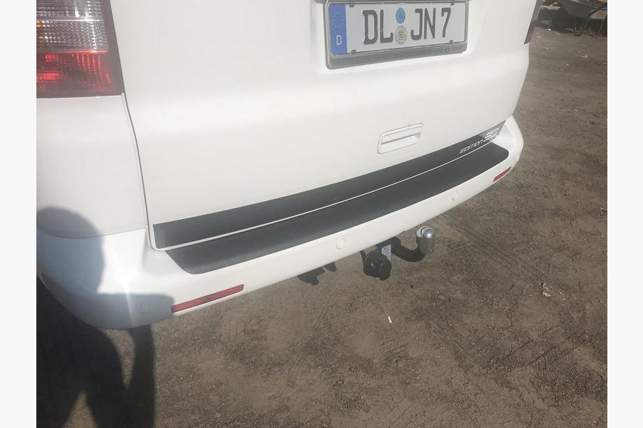 Volkswagen T5 Transporter 2003-2010 Heckstoßstangenabdeckung mit Kante (ABS-Kunststoff) Matt Foto 5