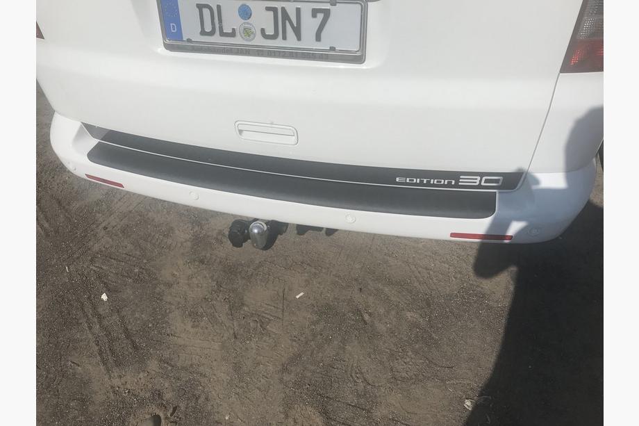 Volkswagen T5 2010-2015 Heckstoßstangenschutz mit Kante (ABS-Kunststoff) Foto 3