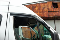 Mercedes Sprinter W906 2006–2018 Klebende Windabweiser (2 Stk, Sunplex Sport) Foto 6