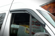 Mercedes Sprinter W906 2006–2018 Klebende Windabweiser (2 Stk, Sunplex Sport) Foto 5