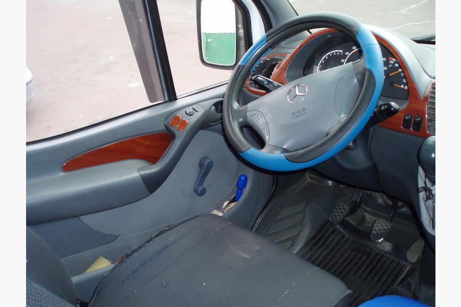 Mercedes Sprinter W901/902/903/904/905 1995–2006 (cdi, 2000-2006) Armaturenbrett Blenden (Vip-Hartman) Blau Foto 5