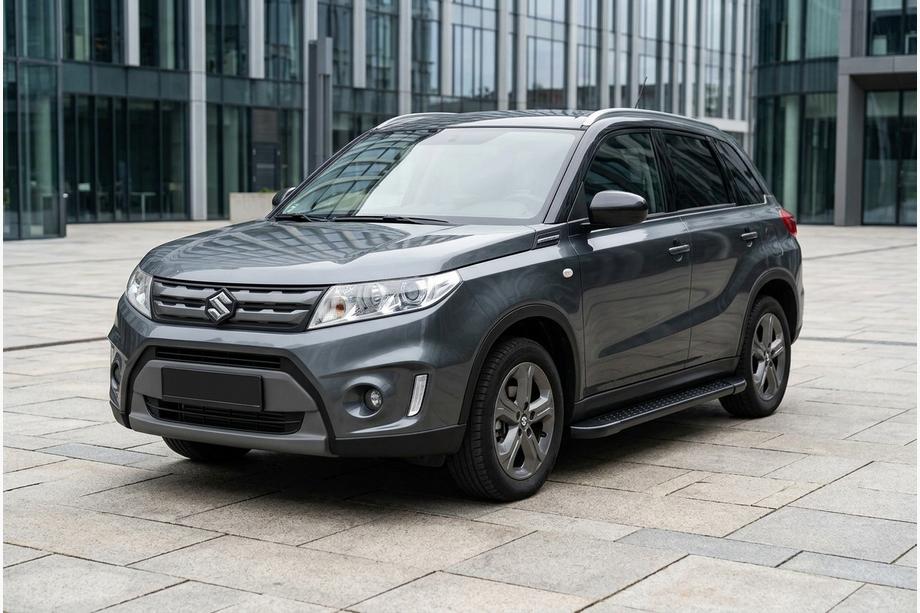 Suzuki Vitara 2015- Trittbretter Allmond Black (2 Stk., Aluminium) Image