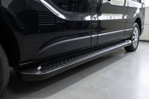 Fiat Talento 2016- Trittbretter Allmond Black (2 Stk., Aluminium) Foto 1