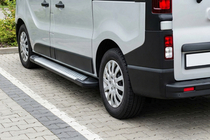 Opel Vivaro 2015-2019 Trittbretter Allmond Grey (2 Stk., Aluminium) Foto 1