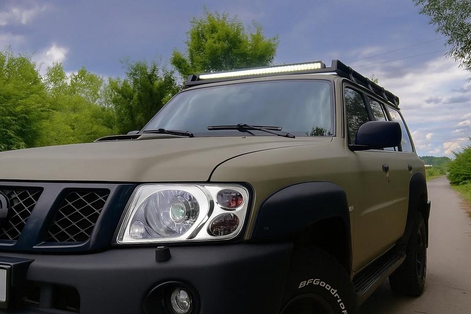 Nissan Patrol Y61 1997-2011 Scheinwerfer Blenden (2001-2004, 2 Stk.) Foto 1