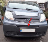 Renault Trafic 2001–2015 Winter-Mittelabdeckung für Kühlergrill (über dem Kennzeichen) 2001-2007, Matt Foto 1
