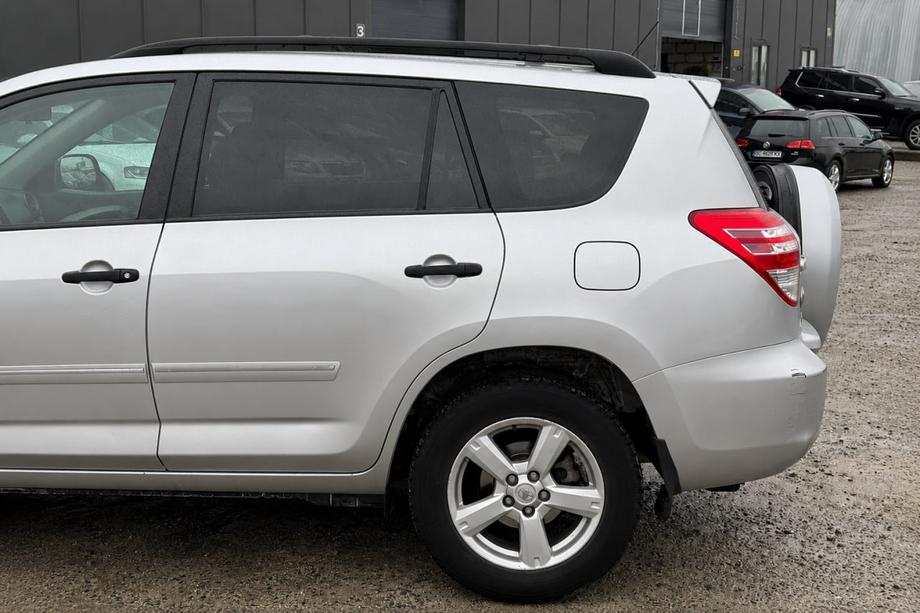 Toyota Rav 4 2006-2013 OEM Dachreling schwarz (Aluminium) Image