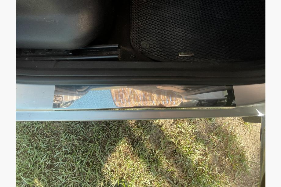 Skoda Fabia 2000-2007 Einstiegsleisten Carmos (4 Stk., Edelstahl) Image
