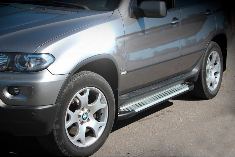 BMW X5 E53 1999–2006 Trittbretter Allmond Grey (2 Stk, Alu) Image
