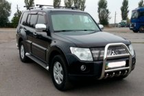 Mitsubishi Pajero Wagon IV 2006-2021 Frontbügel QT007 (Edelstahl) Foto 3
