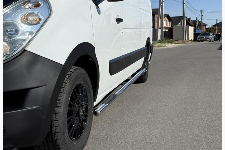 Nissan NV400 2010-2024 Seitliche Rohre BB002 (2 Stk., Edelstahl) Mittlerer Radstand Foto 4