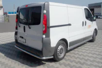 Renault Trafic 2001–2015 Heckschutz mit Ecken (Edelstahl) Foto 1