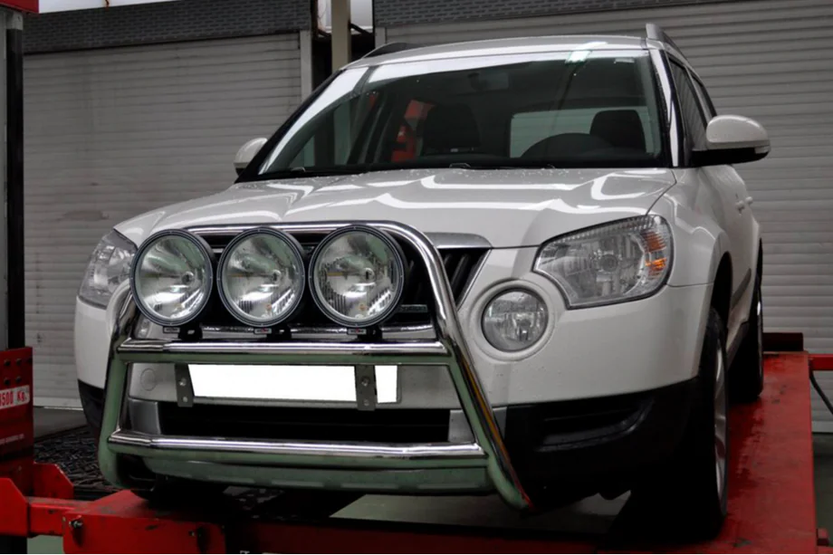 Skoda Yeti 2009-2017 Frontbügel WT018 (Edelstahl) Foto 3