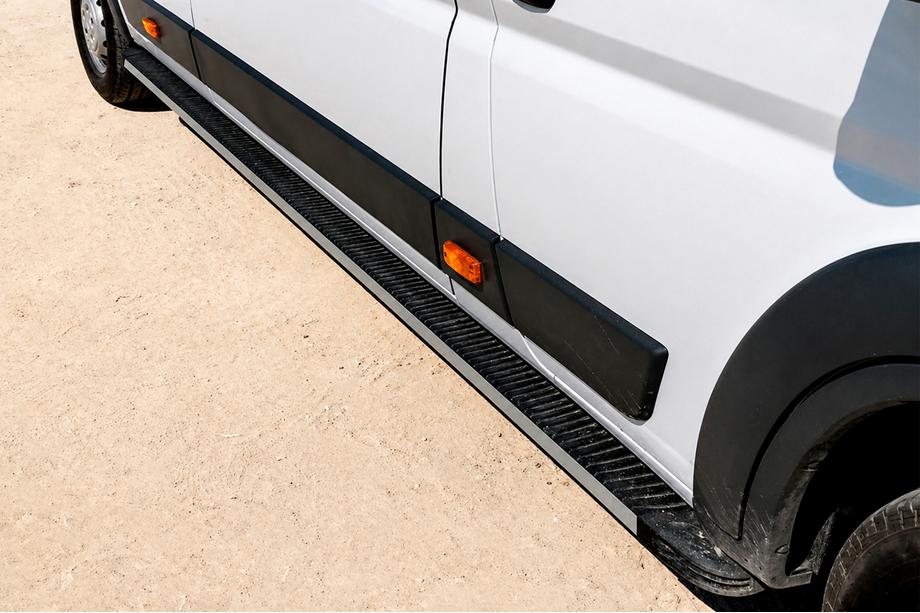Fiat Ducato 2006-2025 Seitenschweller Maya (2 Stk., Aluminium) Image