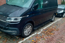 Volkswagen T6 2015-2024 Trittbretter Allmond Black (2 Stk., Aluminium) Foto 1