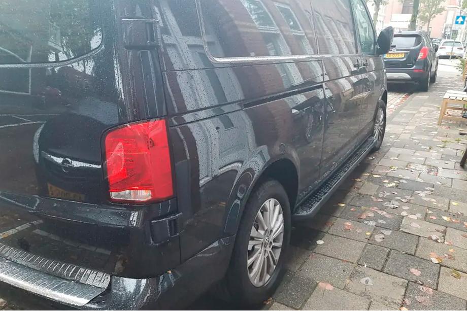Volkswagen T6 2015-2024 Trittbretter Allmond Black (2 Stk., Aluminium) Langer Radstand Foto 2
