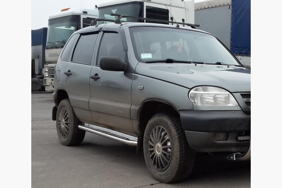 Chevrolet Niva 1998-2020 Seitenschweller Premium (2 Stk., Edelstahl) Image