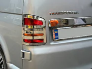 Volkswagen T5 2010-2015 Chromleiste über dem Kennzeichen für Flügeltüren (Edelstahl) Foto 7