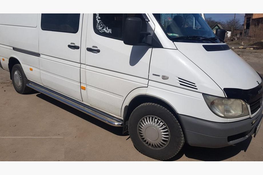 Mercedes Sprinter W901/902/903/904/905 1995–2006 Seitenschweller Premium (2 Stk., Edelstahl) Langer Radstand, Ø60 Foto 3