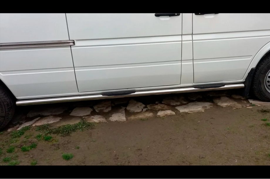 Volkswagen LT 1995-2006 Seitliche Rohre (2 Stk., Edelstahl) Mittlerer Radstand, Ø70 Foto 3