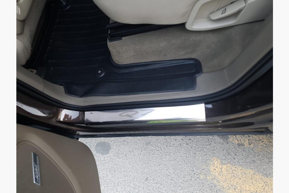 Audi Q7 2005-2015 Einstiegsleisten Abdeckungen (4 Stk, Carmos) Foto 2