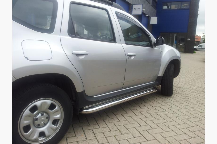 Dacia Duster 2008-2018 Seitenschweller Premium (2 Stk., Edelstahl) Image