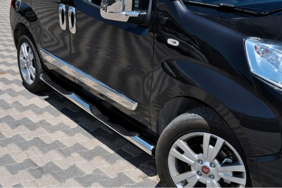 Fiat Fiorino/Qubo 2008-2024 Seitliche Rohre Ø70 (2 Stk., Edelstahl) Image