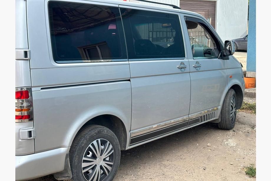 Volkswagen T5 Multivan 2003–2010 Fensterzierleisten vorne (2 Stk, Edelstahl) Carmos - Türkischer Edelstahl Foto 4