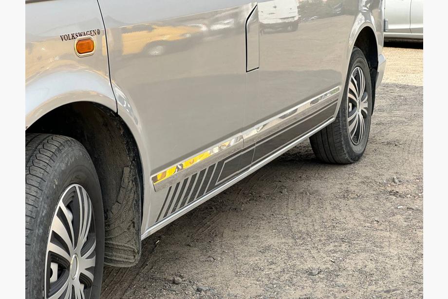 Volkswagen T5 Caravelle 2004-2010 Türleisten Edelstahl Chrom 1 Tür, Lang, OmsaLine - Italienischer Edelstahl Foto 15
