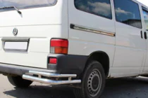 Volkswagen T4 Caravelle/Multivan 1990–2003 Hintere doppelte Eckschutzrohre AK003-Double (2 Stk., Edelstahl) Foto 1
