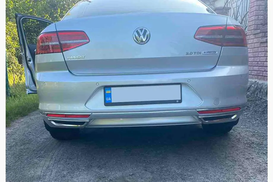 Volkswagen Passat B8 2015-2023 Auspuffblenden Imitation SD/SW (2015-2018, 2 Stk, Edelstahl) Foto 2
