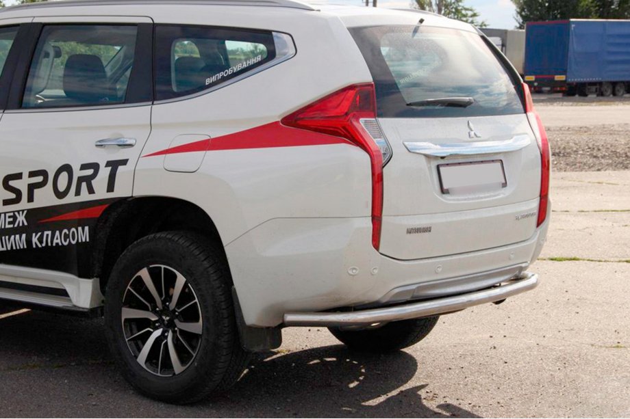 Mitsubishi Pajero Sport 2015- Heckschutz AK005 (Edelstahl) Image
