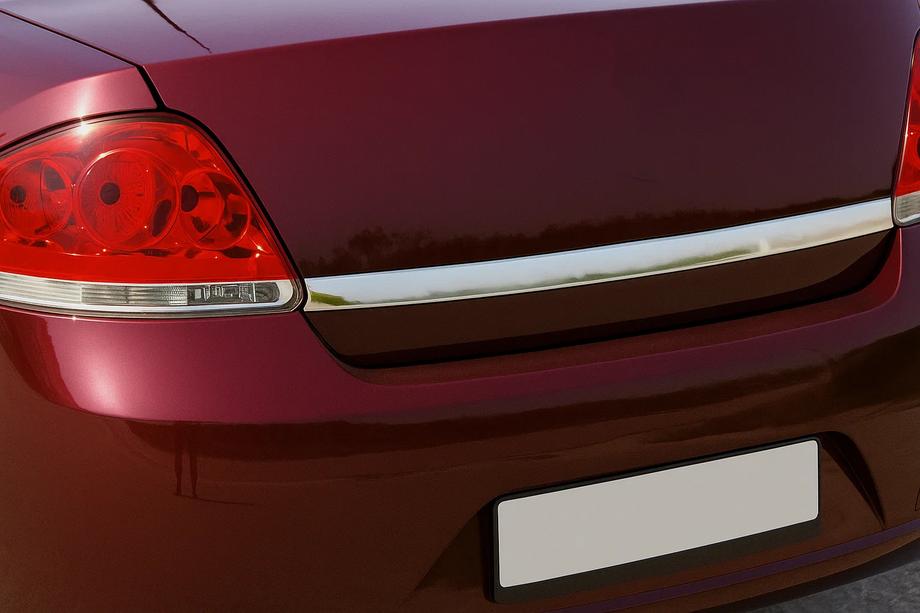 Fiat Linea 2006-2018 Kofferraumdeckel Leiste 2006-2012 Edelstahl Mit Schlüsselloch Foto 3