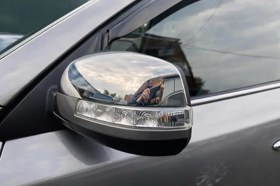 Kia Sorento II XM 2009-2014 Spiegelabdeckungen Chrom (2 Stk) Image