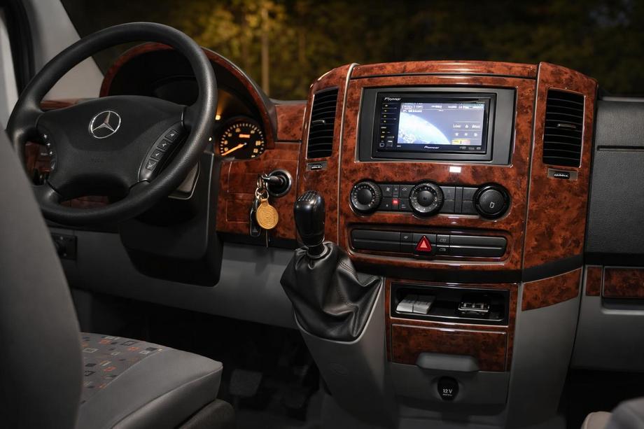 Volkswagen Crafter 2006-2016 Armaturenbrett Abdeckungen (50-teilig) Holz Foto 2